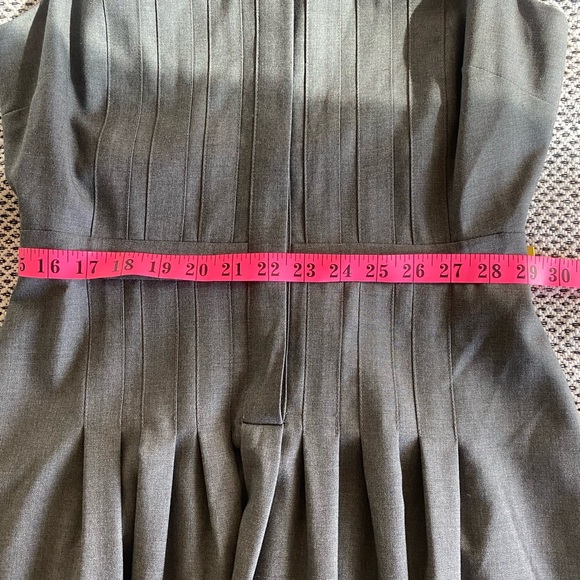 100% Wool Grey Pleated Dress - Picture 13 of 13